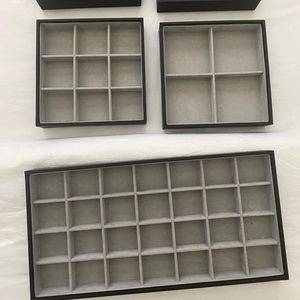 Jewelry organizing trays